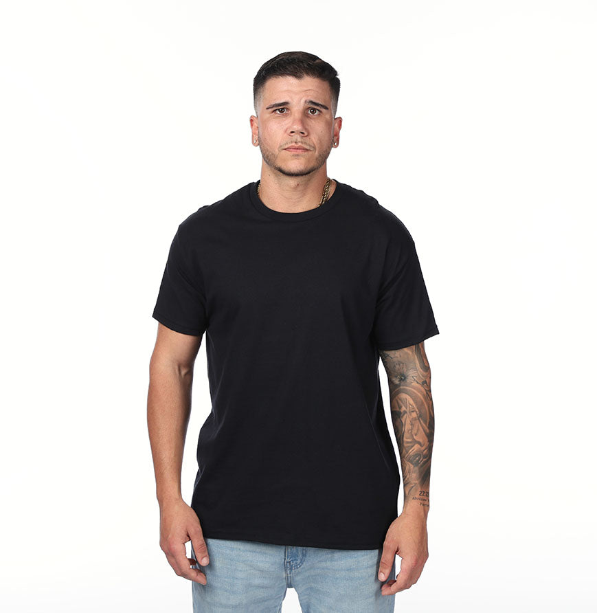 Gildan G500 t-shirt in Black