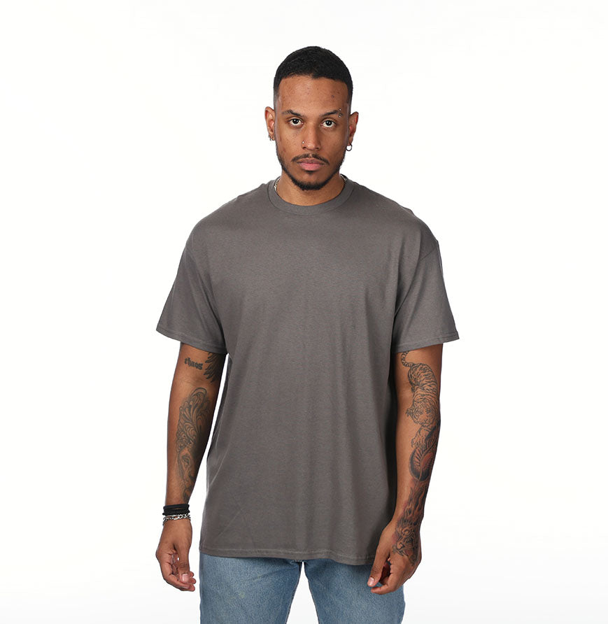 Gildan G500 t-shirt in Charcoal