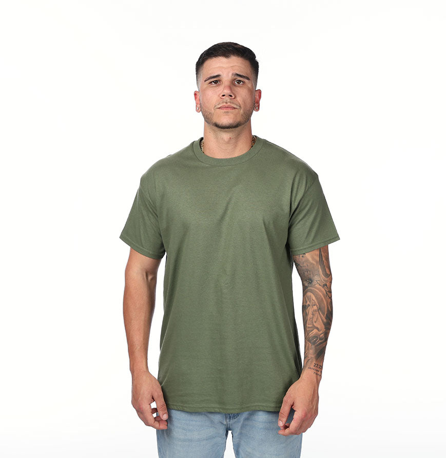 Gildan G500 t-shirt in Military Green