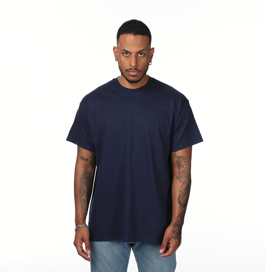 Gildan G500 t-shirt in Navy